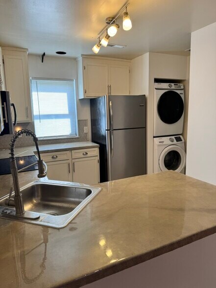Building Photo - 765 Exton Ct