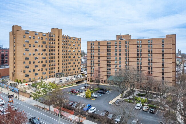 Primary Photo - Ruoff Tower