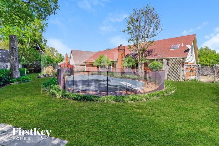 Building Photo - 3707 Oak Forest Dr