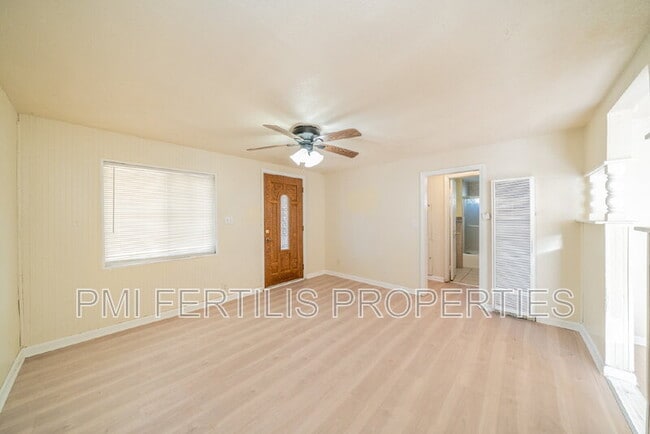 Building Photo - 7221 Olive St