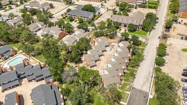 Building Photo - 1500 Olympia Way