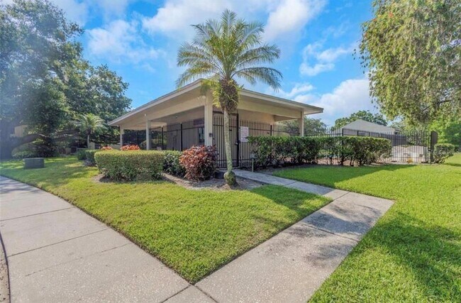 Building Photo - 4965 Puritan Cir
