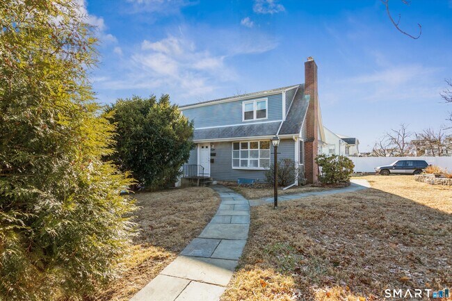 Building Photo - 8 Reynolds Pl