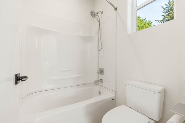 Building Photo - 108 6th St South