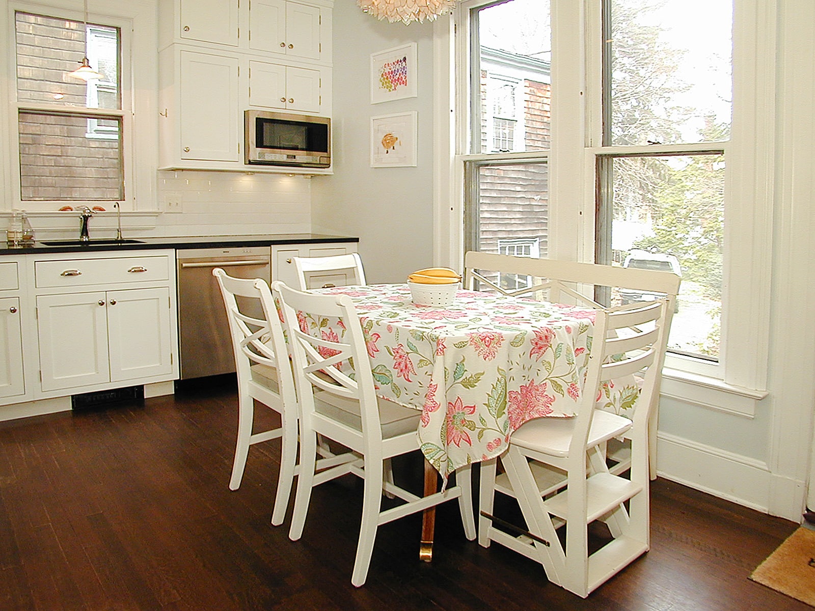 Breakfast Nook - 195 Bishop St.