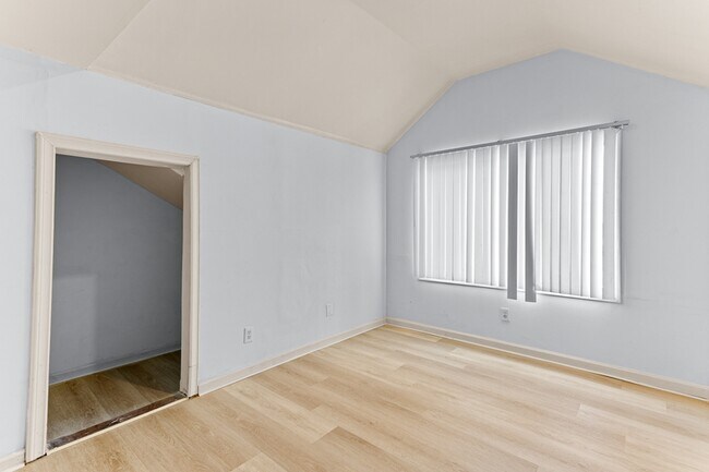 Building Photo - 7645 Fisher Ave