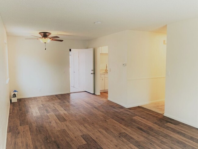 Building Photo - Available  Now…Fantastic 4 bed/2 bath home...