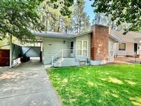 Building Photo - New on the Market!