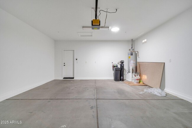 Building Photo - 41309 N Belfair Way