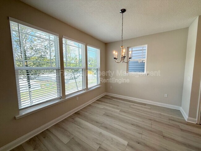 Building Photo - 2929 Fleur Ln