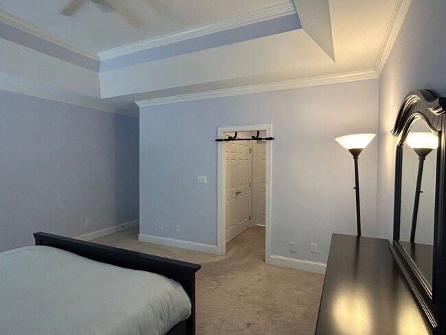 Building Photo - 4 Bed | 2.5 Bath House in Morrisville with...