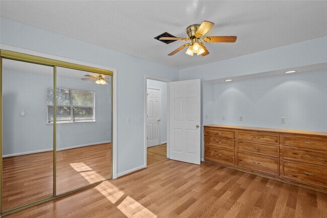 Building Photo - 336 Reppert St