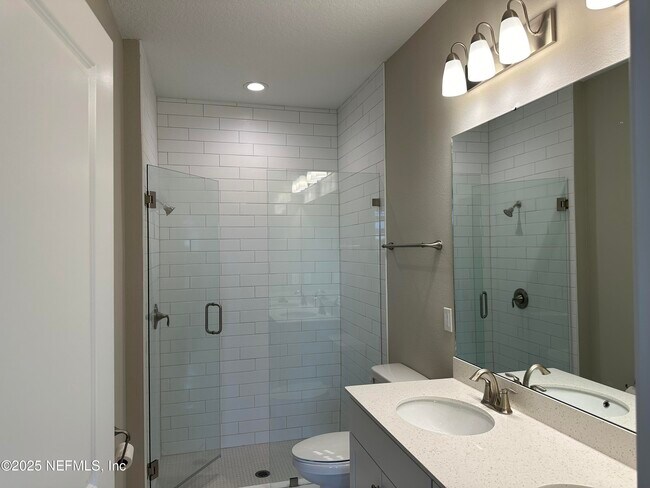 Building Photo - 609 Cherry Elm Dr