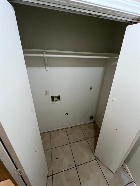 Building Photo - 9625 Sugar Hill Dr