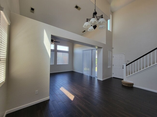 Building Photo - Beautiful 2 bedroom 2.5 bath home in Avalon Gated Community!!