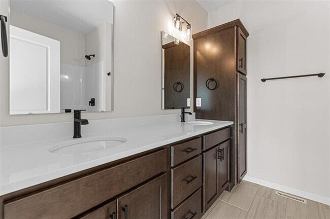 Building Photo - 2898 Eastridge Ter