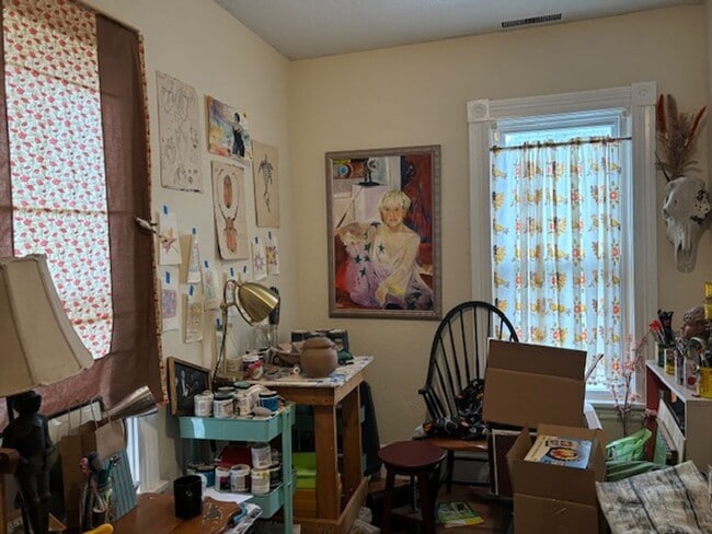 Building Photo - 2739 Buchanan St NE