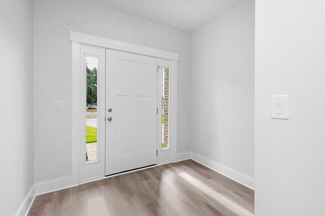 Building Photo - 30 Harbeson Ave NE