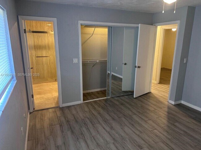 Building Photo - 168 Westwood Dr