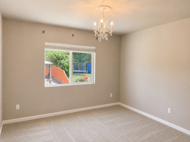 Building Photo - 3918 Southlake Dr SE