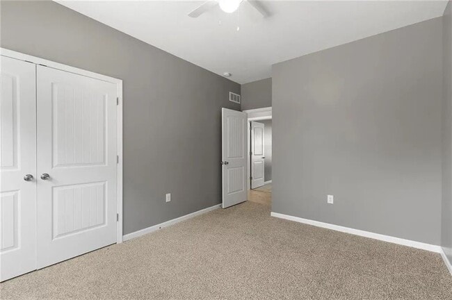 Building Photo - 135 Cedar Ct