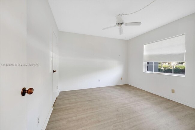Building Photo - 4291 NW 9th Ave