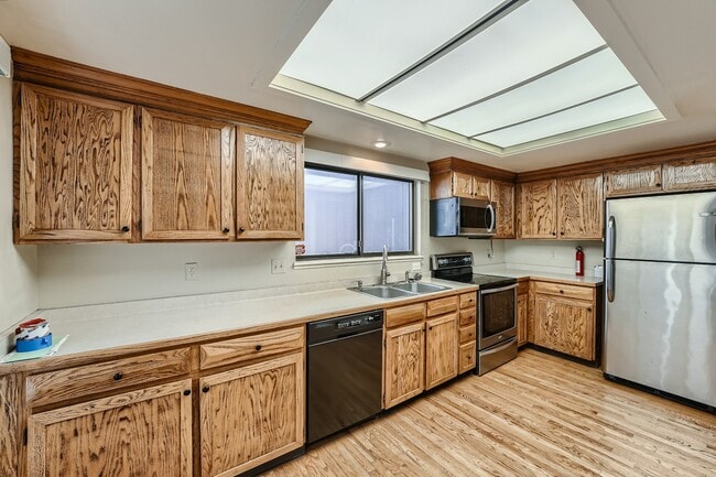 Building Photo - 6367 S Emporia Cir