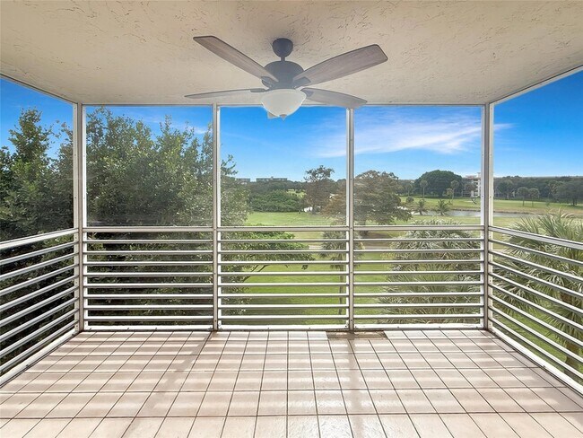 Building Photo - 3520 Oaks Way