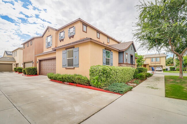 Building Photo - 1922 Delacorte Dr