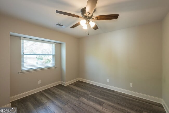 Building Photo - 895 Halston Ct