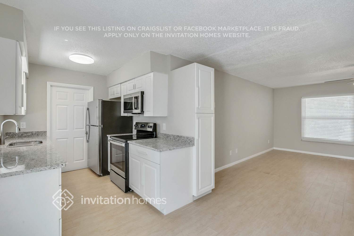 Building Photo - 7010 Lake Long Dr