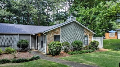 Building Photo - 1050 Mathews Ct