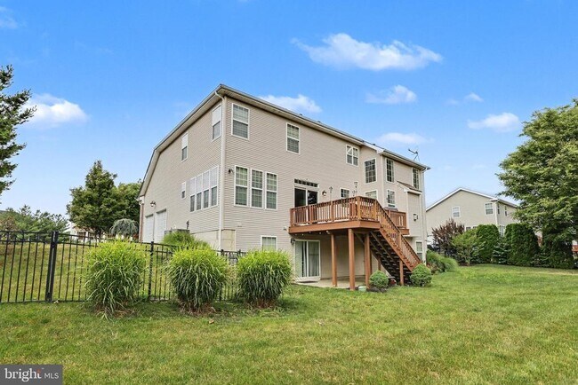 Building Photo - 228 Leffler Cir