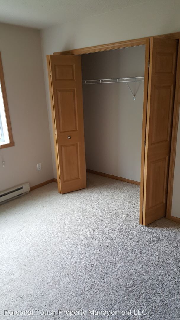 Building Photo - 124 6th Ave N