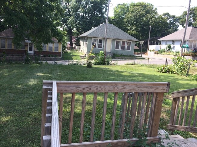 Building Photo - 409 Norwood Ave
