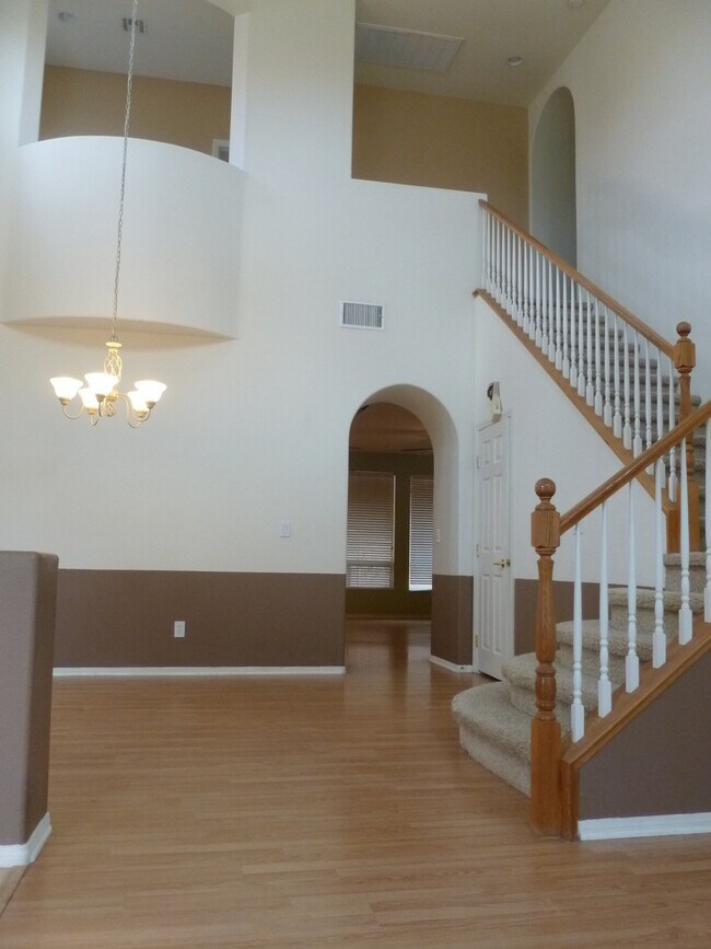 Building Photo - 11768 Del Sur Ave