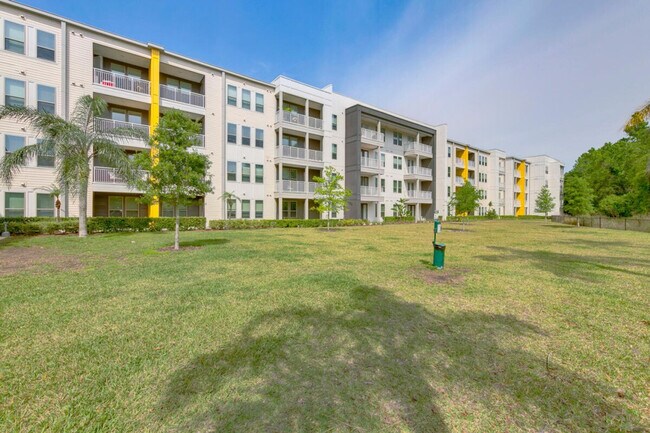 Building Photo - 8302 Baymeadows Rd E