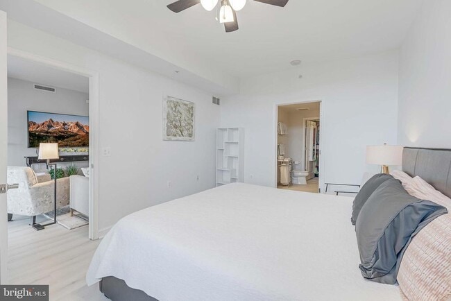 Building Photo - 11990 Market St