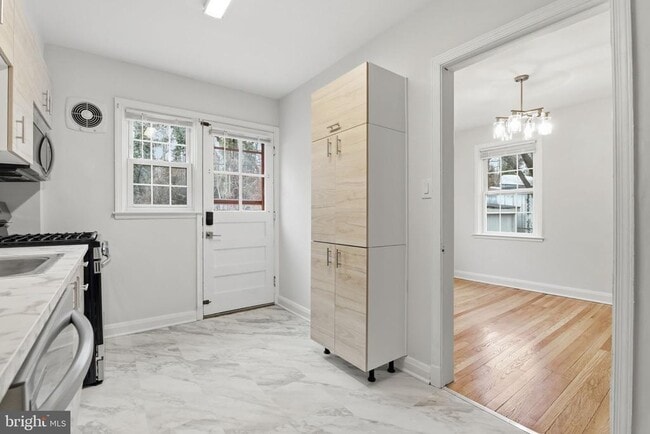 Building Photo - 182 Cherrydell Rd