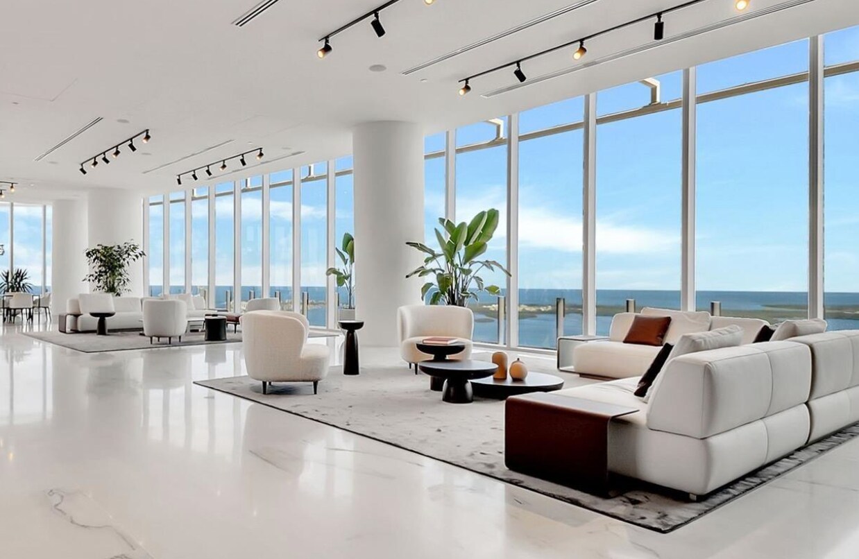 Building Photo - 300 Biscayne Boulevard Way