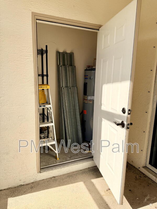 Building Photo - 11973 Sturbridge Ln