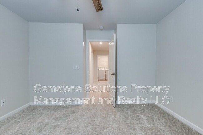 Building Photo - 2057 Westchester Dr
