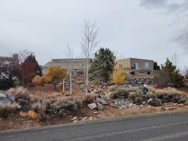 Building Photo - Large Beautiful Home on the Westside of Reno