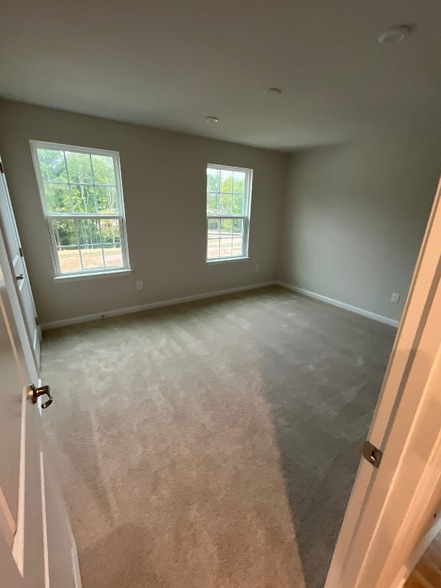 Building Photo - 4130 Mill View Dr