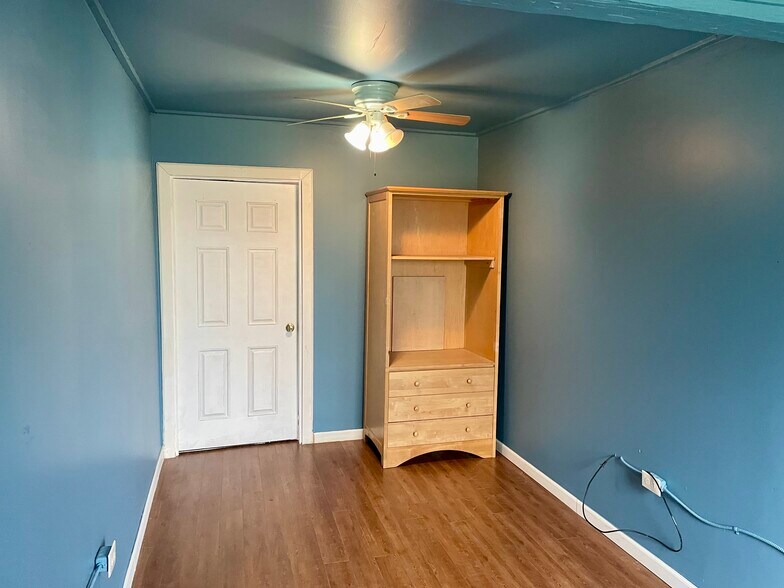 Building Photo - 1248 E Philadelphia Ave