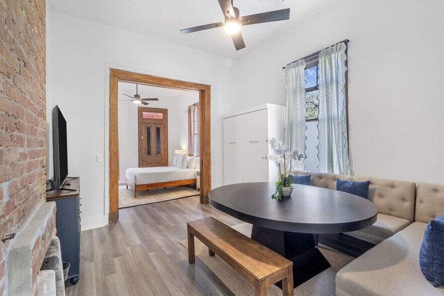 Building Photo - 4317 Canal St