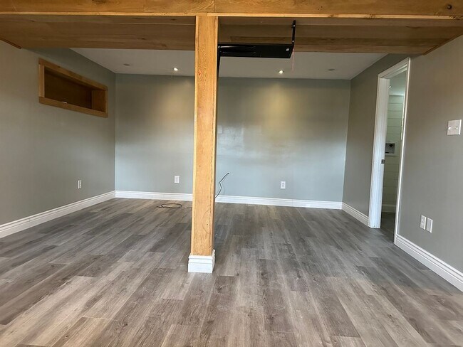 Building Photo - Mt. Pleasant Estates