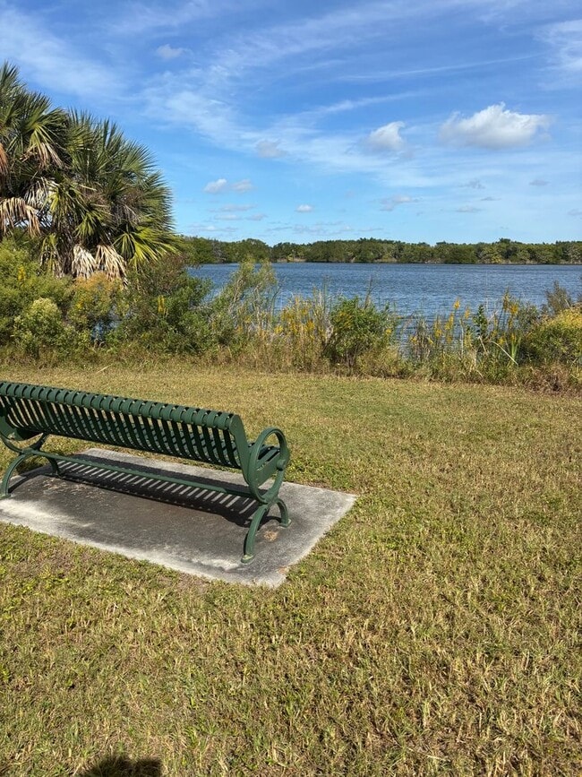 Building Photo - Charming 2BR Condo in Clearwater