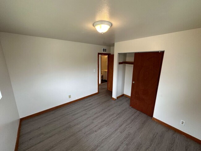 Interior Photo - 7731 W Hampton Ave. (8 Unit)