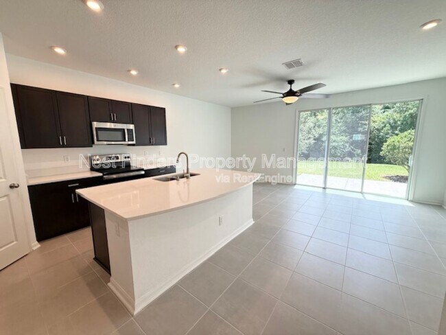 Building Photo - 358 Annies Pl